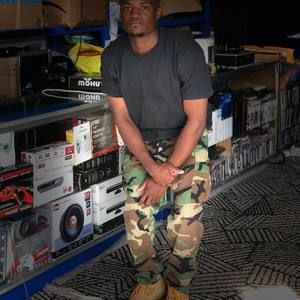 Meet your Posher, Abdullahi